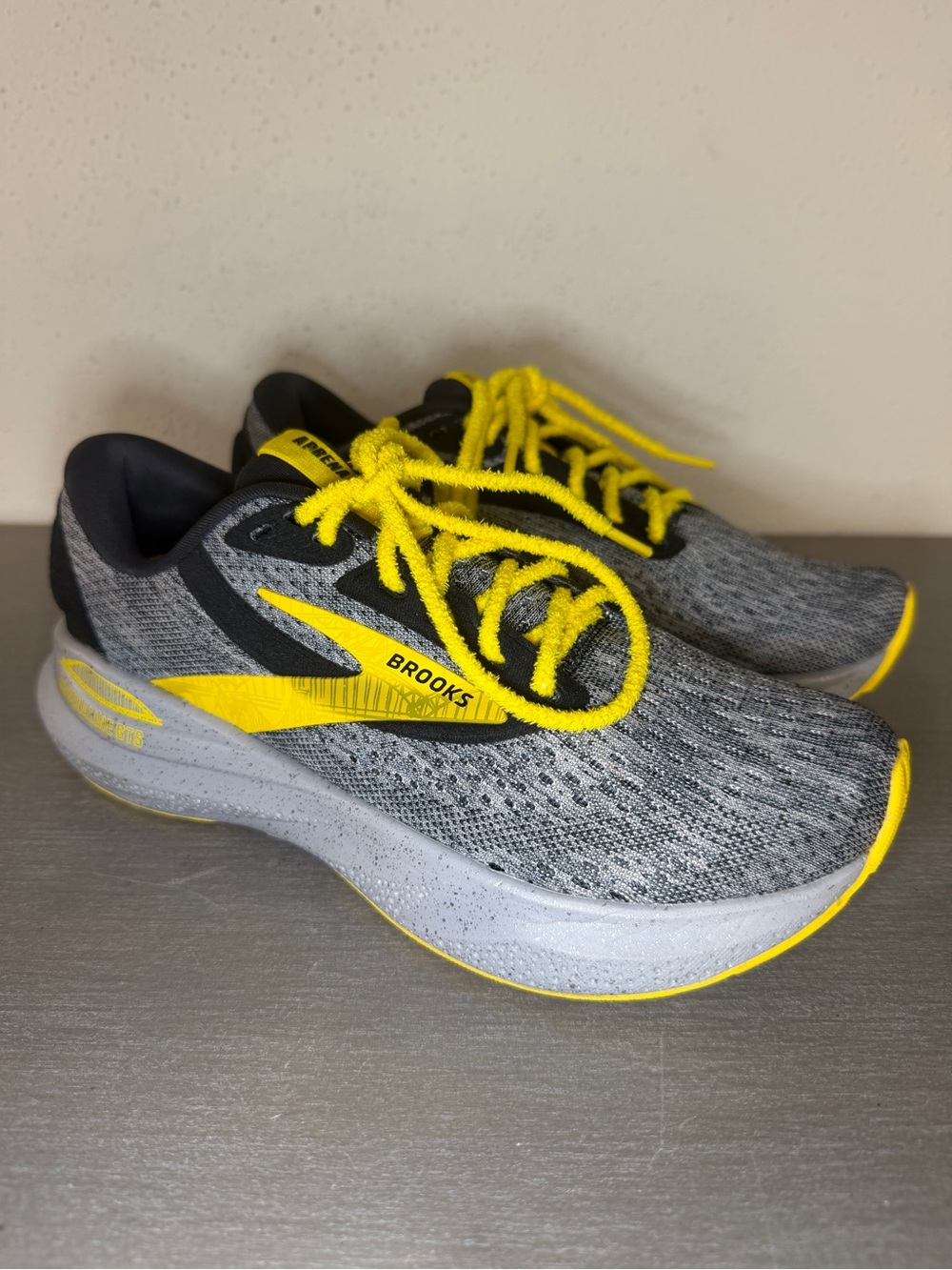 Brooks Adrenaline GTS 24 Pittsburgh Marathon Running Shoes Women’s Sz 6.5 B